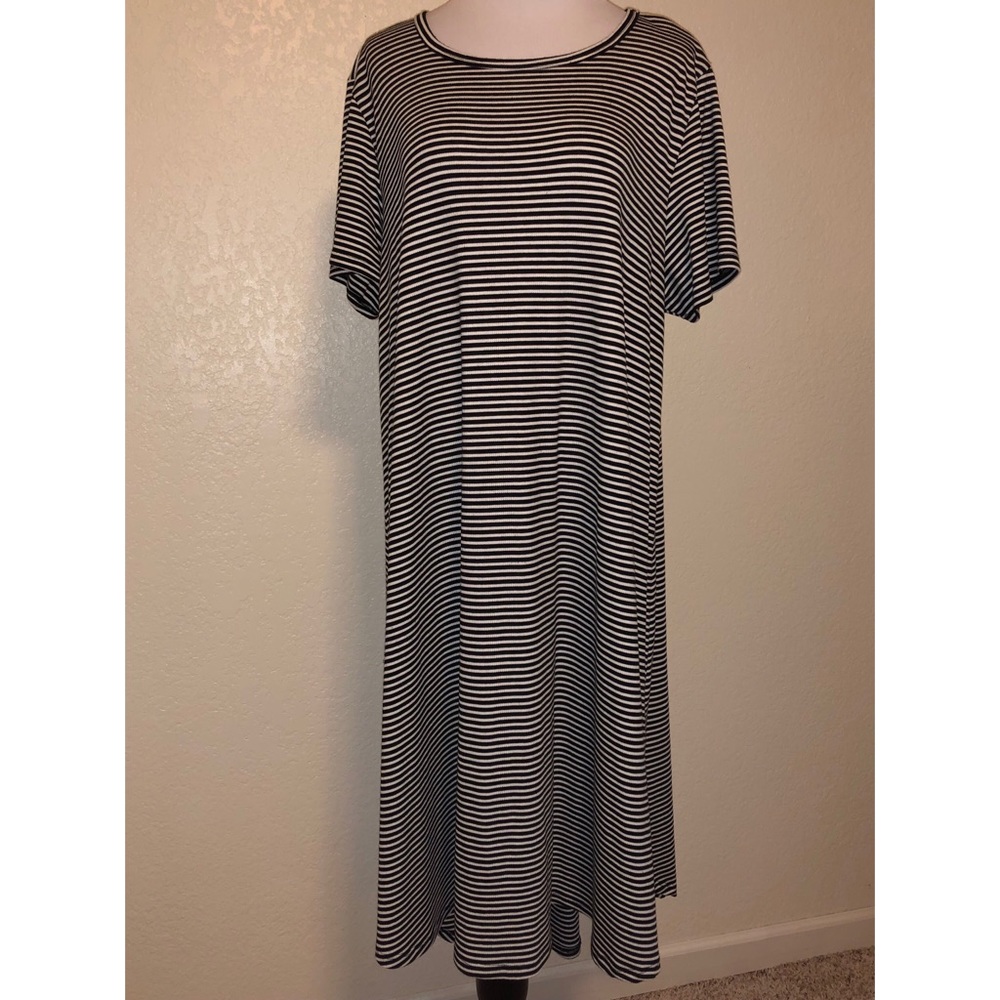 Lularoe Carly black and white striped